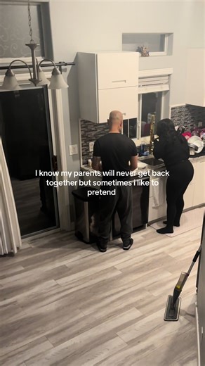 the illest (@baehelpmarie333)’s video of my dad and my mom