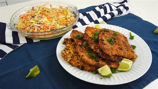 Lomo de cerdo empanado y ensalada coleslaw: aprende cómo hacerlo paso a paso con Foodmakers Recetas