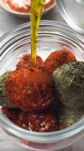 A simple way to prepare labneh cheese balls at home