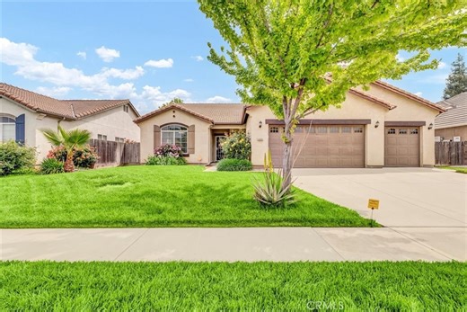 3000 S Arkle St, Visalia, CA 93292 - MLS PI25087417 - Coldwell Banker