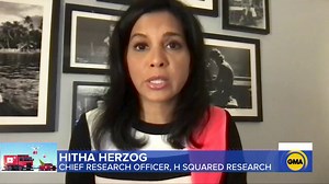 Major US retailers battle holiday shopping supply issues