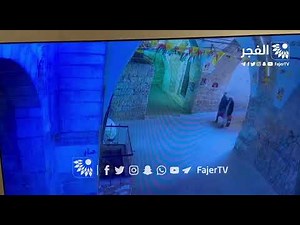 Mistaarvim entering Shchem (Nablus) undercover dressed as local female and male Arabs