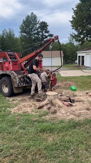This man shows us that tow trucks aren't just for hauling vehicles. Have a stubborn tree trunk? Maybe you can work out a deal with a tow truck driver. This guy hooks his tow truck up to the tree trunk and yanks it right out of the ground.They had been working on getting rid of that tree for years and finally got it down to the base of the trunk. They almost gave up. Didn't have money the to hire one of those fancy machines to take it out.Who knew a tow truck could be used to take a tree trunk an