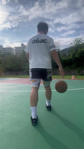 还好我不帅 可以装帅#击上滑板鞋 #jz紧身裤 #QZ体育
