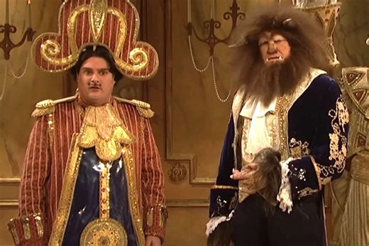 Bobby Moynihan recalls throwing up before 'SNL' sketch with Gerard Butler