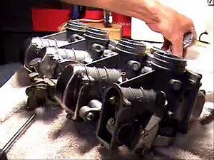 Kawasaki KZ650 CSR - carburetor rack assembly