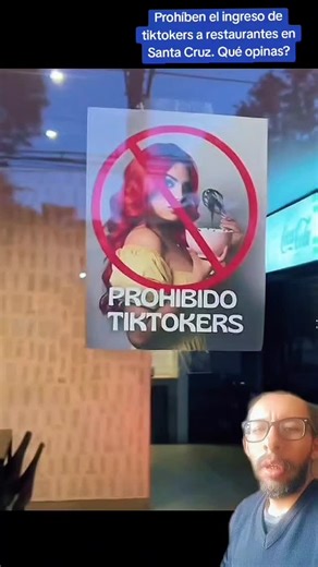 PROHÍBEN EL INGRESO DE TIKTOKERS A RESTAURANTES EN SANTA CRUZ 🇧🇴 En Santa Cruz varios restaurantes dijeron ¡basta!. Cada vez son más los locales que comenzaron a poner límites al ingreso de tiktokers, luego de que algunos intentaran conseguir consumir gratis a cambio de supuestos videos “promocionales”. El sustento que hacen es que actualmente cualquiera puede grabar contenido sin acuerdos reales, y los dueños buscan evitar abusos o extorsiones, proteger su imagen y mantener un trato justo con