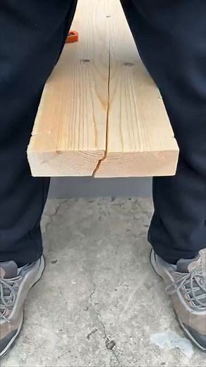 Save a Cracked Wooden Board with Rope! #reelsviralシfb #foryoupageシ #fbviral #HandyHacks #survival #knots #hook #lifeskills #truckers #rope | বাস্তব প্রতিচ্ছবি