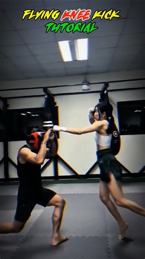 Flying knee kick tutorial 🔥🔥 #tutorial #selfdefense #martialarts #muaythai #karate