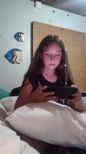 FIZ A TRENDDD:D ( Fui queimada por água viva hj 🪼☝️