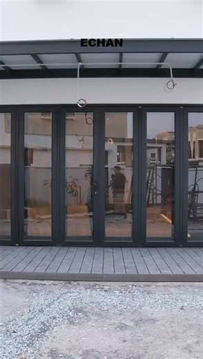 "想要同时做到「通透」 「防护」？ 🔥 3 x 3 Panel Folding Door 不只是门，是你家空间升级的关键。 🌤 想要客厅...