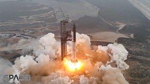 SpaceX launched Starship on its 4th test flight on June 6, 2024. See the Super Heavy booster's landing burn and splashdown in these new views. Also, watch the launch of the massive rocket in slow motion. Read more 👉 https://trib.al/L0E6mT2 Credit: Space.com | footage courtesy: SpaceX | edited by Steve Spaleta | Space.com