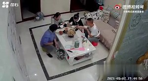 Young Girl Burned In Fire When Oil Was Poured Into The Pan