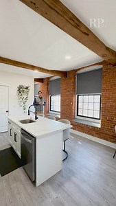 14 reactions | 50 Ashburton Street #14 Providence, RI・Stylish Loft...