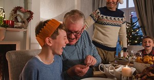 40 of the best Christmas cracker jokes to give you some festive cheer