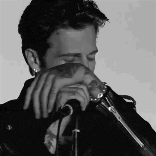 Exploring The Neighbourhood's Music Vibe