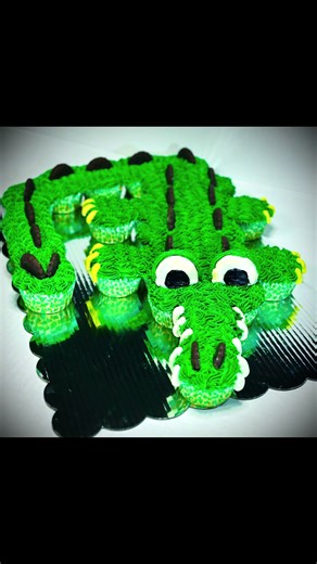 Alligator Cupcake Cake Recipe for Fun Parties