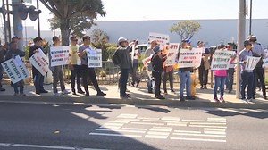 Uber and Lyft drivers in Los Angeles strike over pay, working conditions