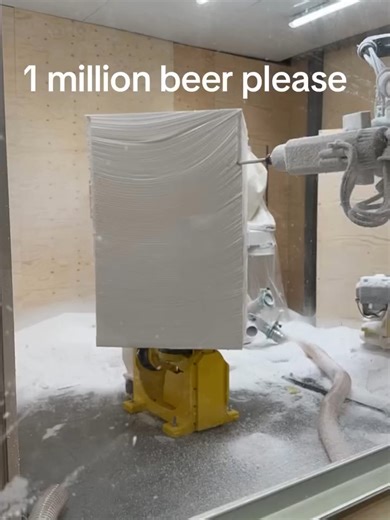 Robotic Sculpting: Revolutionizing Large-Format Molds