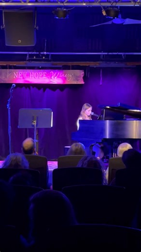 Emma and I played our first official concert together last night. She opened with two original songs she wrote and then this Alicia Key’s song. We went to go see the Alicia Keys musical Hell’s Kitchen on Broadway last month and we were knocked out by the music. I don’t think I’ve ever been intimidated to follow an act on stage, until I met my daughter 😂 It was such a joy being with you and sharing this special night together in New Hope. We’ll be in Staten Island for a 3pm matinee today @hamilt