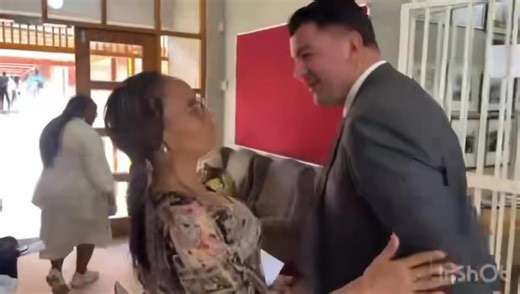 As schools reopened today, the Deputy Minister of Education, Innovation, Youth, Sports, Art, and Culture, Dino Ballotti, paid a surprise visit to various schools this morning to celebrate the first day of the 2026 academic year. Ballotti began at Ella du Plessis Secondary School, later proceeding to Khomasdal Primary School. He interacted with learners, sharing words of encouragement, emphasising the importance of education in shaping their futures. The Deputy Minister also visited Otjomuise Pri