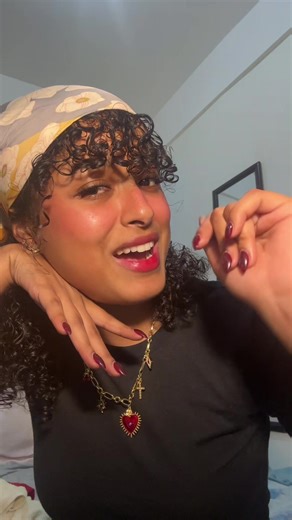 Replying to @l.fra tutorial de cómo me pongo mi bandana en el pelo 💓#tutorials #hair #beauty #girls #contentcreator