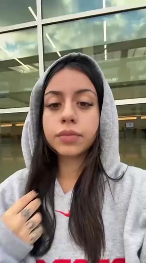 They said pick a struggle, I picked serving looks instead #melztube #goviral #fyp