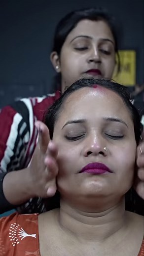 Female Neck Cracking And Long Hair Head Massage #reels #massage #oilmassage #femalemassage | Home ASMR clinic