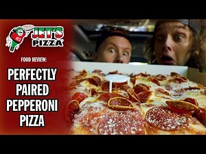 Jet's Pizza's Perfectly Paired Pepperoni Pizza Food Review | #SPONSORED