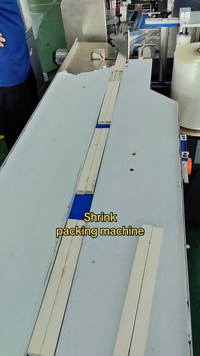 Shrink packing machine #tiktok #foryou #packagingmachine #packingmachinemanufacturer #shrinkpackingmachine #heatshrinkpackingmachine #automatichighspeedshrinkpackingmachine