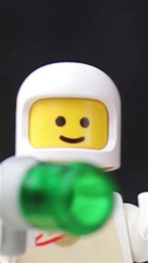 LEGO Classic Space White Spaceman Minifigure With 886 Space Buggy #lego #space