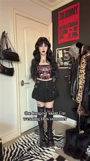 mini skirt season never ends tho #sponsoredbyHT #HTFxSpring #alternative #gothoutfit #altstyle
