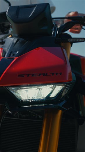 Light is fast⚡ And the new Stealth 125 is the lightest in its class, built to carve city corners and twisty roads with unmatched agility. Minimal weight, maximum fun. #TheLightestOnTheMarket #FanticStealth125 #UrbanRacer #MadeInItaly #LightIsFast #FanticMotor | Fantic Motor