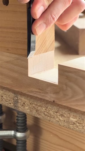 Wood working tips and tricks ❤️🙌✨ #woodwork #woodworking #woodencraft #woodenbowl #woodart #woodworkingtools #woodworkingproject #woodworkingcommunity #woodworkingtips #woodworker #woodworkingskills #wooden #woodenart #woodworkingclasses #tutorial #diy #diycrafts #tipsandtricks #howto #reelsfbpage #reeloftheday #usa_tiktok #usareels #woodworking #asmr #woodart #wood #satisfying #woodcarving #nicework #amazingwood #woodasmr | Wood Designer