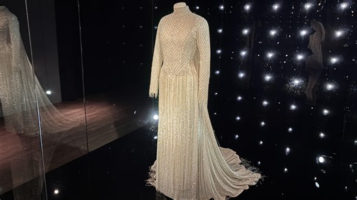 La robe portée par Céline Dion aux JO exposée à Montréal