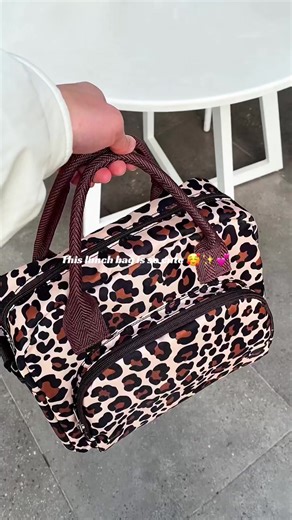 This lunch bag is so cute 🥰✨💕#look #viral #riverichbag #lunchbag #workbag