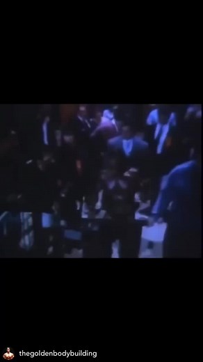 You know him? One of the most underrated bodybuilders ever ☝🏻 #goldenerabodybuilding #bodybuilding #oldschoolbodybuilding #classicbodybuilding #fitness #goldenera #classicphysique #bodybuilder #gym #gymmotivation #bodybuilding #fitnessmotivation #motivation #oldschoolbodybuilder #bodybuildingmotivation #mrolympia #gymlife #ifbb #oldschoolphysiques #arnoldschwarzenegger #biceps #bodybuildinglifestyle #muscle #vintagebodybuilding #shredded #glowergoldenerabodybuildingfan #powerlifting #pumpingiro