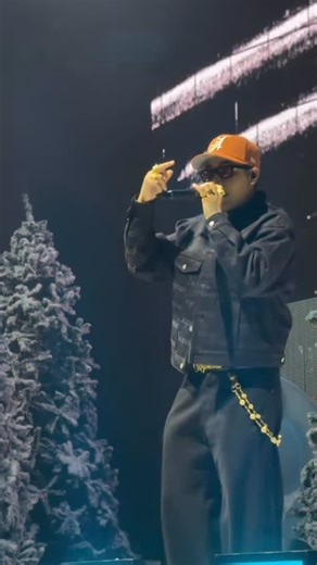 @kwn.source on Instagram: "kwn performing worst behaviour at the O2 for @rnbnslowjams! perfect way to end the year 😍✨ — #kwn #kwnway #kwnsource #rnbslowjams #worstbehaviour"