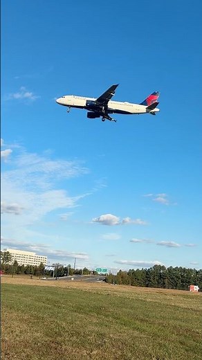 Delta Air Lines Airbus A320-200 (N329NW) landing at Dulles International Airport (October 26, 2025)