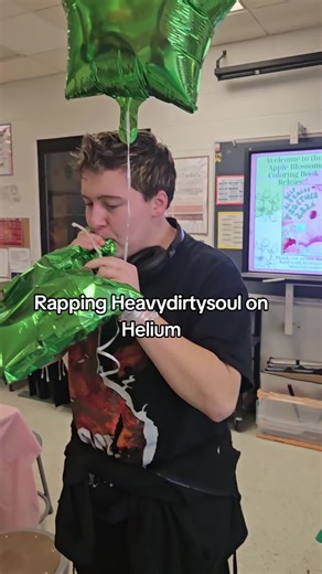 Not clickbait!!! I did it. Lowk spent so long learning that rap that I knew i had to break it out when we were around Helium bc I'm so proud of it. #twentyonepilots #tøp #heavydirtysoul #theythem #helium