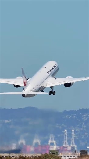 💨 Japan Airlines 787 lifts gracefully from SFO, beginning its overnight flight to Tokyo. 🌆 The Dreamliner’s elegant climb highlights the beauty of long-haul aviation. ✈️ Follow SF Flights for more stunning takeoffs and international departures. #aviationlovers #planespotting #avgeek #japanairlines #boeing787 #dreamliner #flysfo #tokyoflight #fblifestyle #sfflights #longhaul | SF Flights