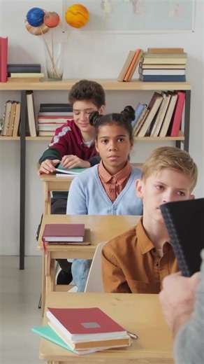 Offline aur Online dono courses par FREE Demo available!