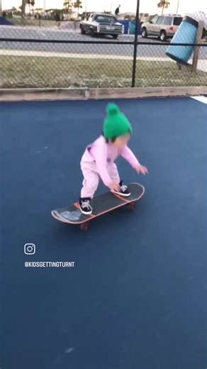 Skate or cry 😭 (IG/brokeface904)