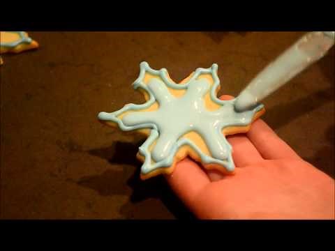 How to pipe and flood sugar cookies