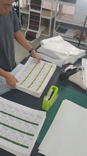 Selain sticker untuk produk makanan & minuman kami juga buat sticker label untuk pelbagai kegunaan & produk2 lain. Anda perlu sticker label? Jom tempah dengan kami ! #stickerproduk #diecutsticker #potongsticker #stickermakanan #stickermalaysia #stickerkilang