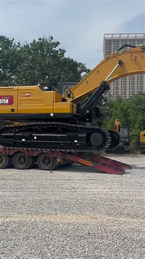Excavator Operator Shows Insane Precision Skills #Shorts #machineries