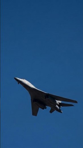 B-1B Lancer: The Supersonic Bomber "Bone" EAA AirVenture Oshkosh Air Show
