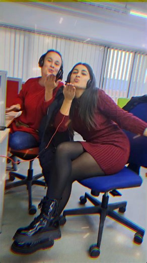 O parte din echipa din Targu Jiu - uniti, ambitiosi si cu energie buna! La birou si dincolo de el 🥰 #cgs_romania #CGSDreamTeam #GoodVibes #FriendsWorkingTogether #TeamSupport | CGS Romania