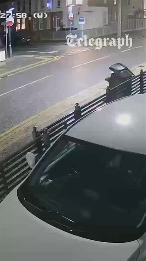 🦖 A mystery fly-tipper has thrown bin bags full of rubbish into a garden while disguised in a pink blow-up dinosaur costume Read the full story to find out who the culprit is: https://www.telegraph.co.uk/news/2025/12/05/fly-tipper-disguises-himself-as-t-rex/ | The Telegraph