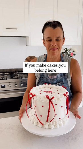 Welcome to my little corner of the cake world - where passion meets purpose, and perfection isn’t the goal. �I’m Yvette, and I believe every woman deserves to feel proud of the cakes she creates - whether that’s for her child’s birthday or her next paying client. I’ve been where you are: tired, overwhelmed, and wondering if my cakes would ever look like the ones online. �But I discovered that it’s not talent that makes great cakes - it’s systems, structure, and a mentor who believes in you befor